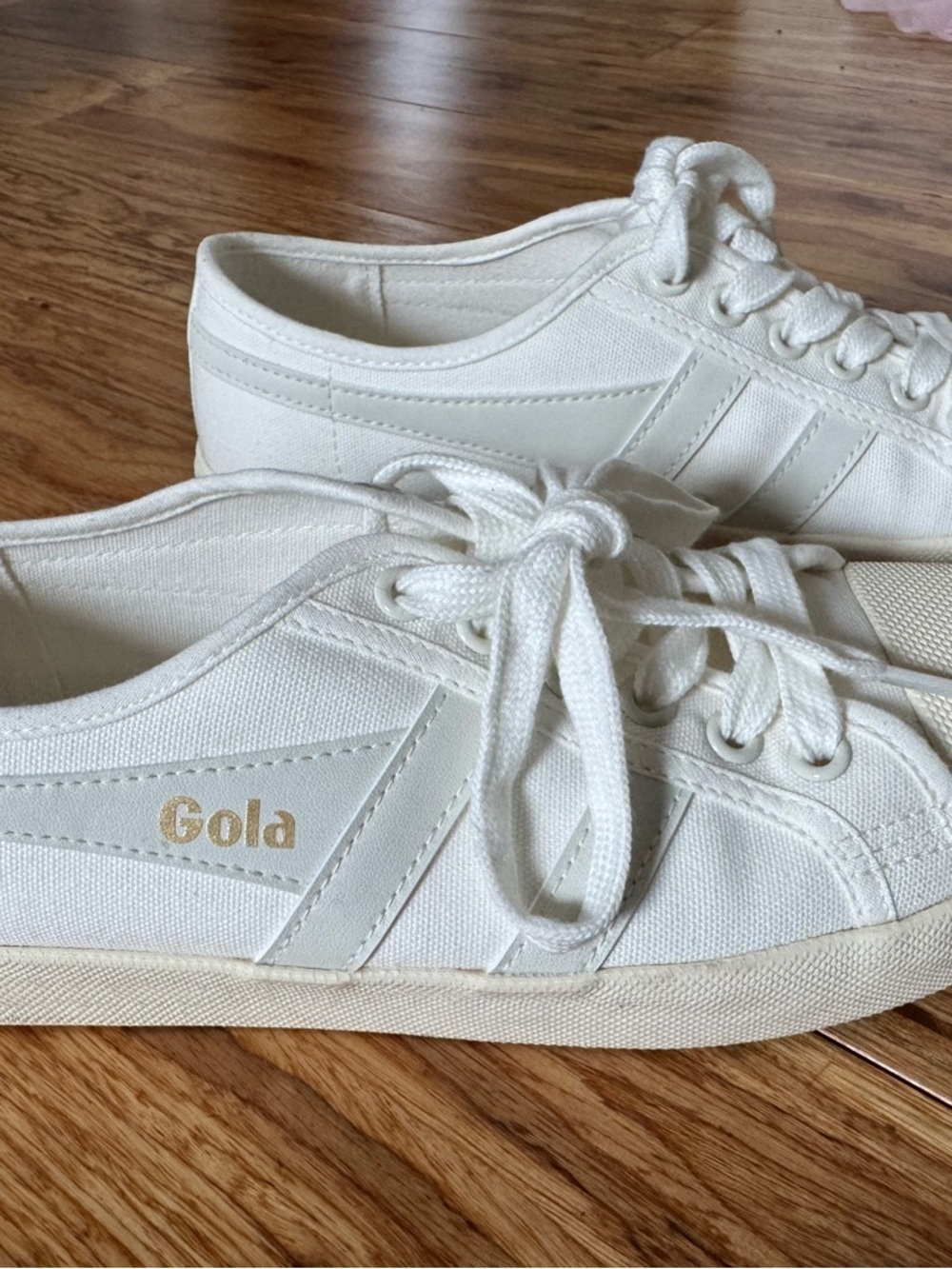 Gola Women's Off-White Canvas Low-Top Sneakers with Gold Logo - Picture 3 of 5